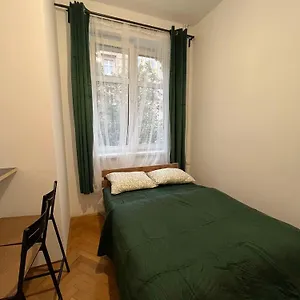  Проживание в семье Krowoderska Lovely